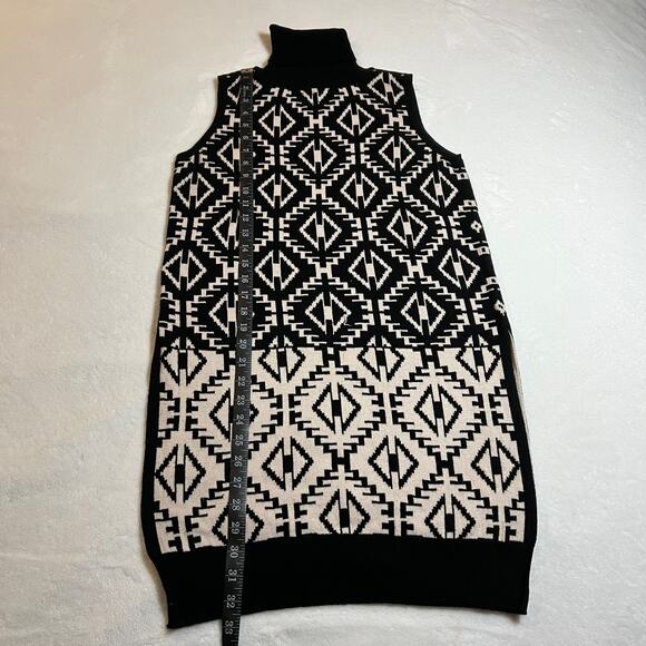 Women's Sleeveless Turtleneck Sweater Top Tunic Size Small Aztec Print Neutral - Picture 5 of 6